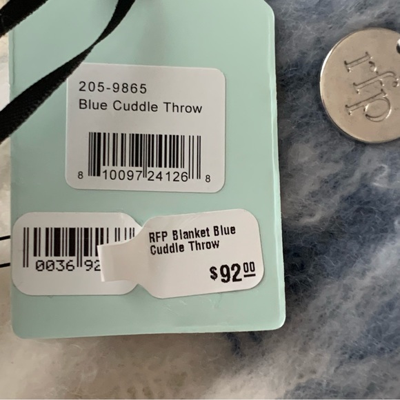 RockFlowerPaper Blue Cuddle Throw Blanket | 50" X 60"  NEW!! - Picture 4 of 12